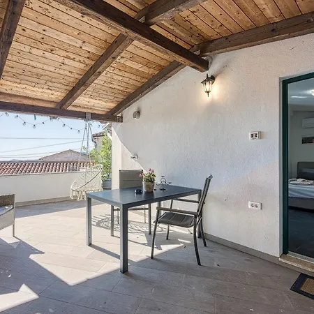 Honeymoon - Happy Apartment Crni Kal
